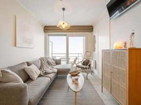 Appealing apartment with sea-view